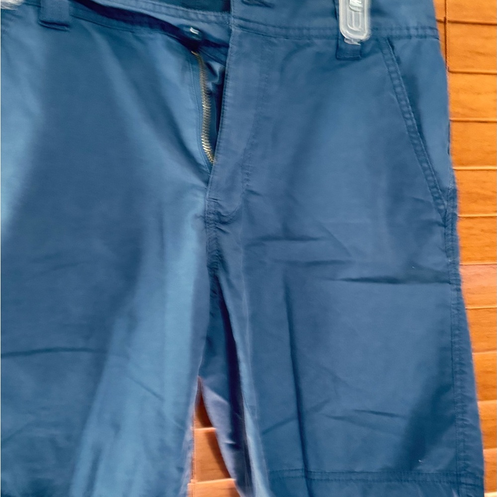 Columbia Dark Blue shorts